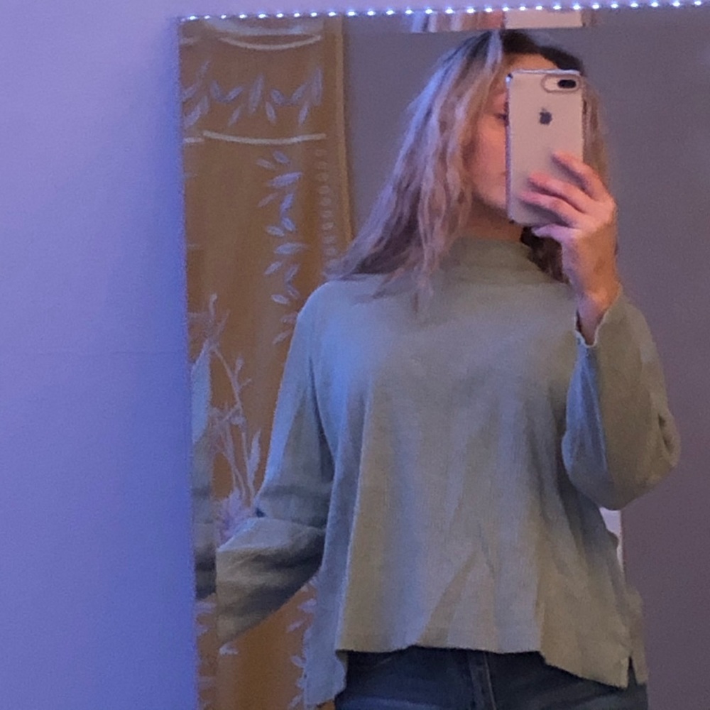 Long sleeve turtle neck